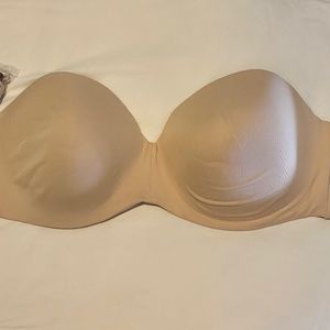 Nude Maidenform Strapless convertible bra. Size 40DDD